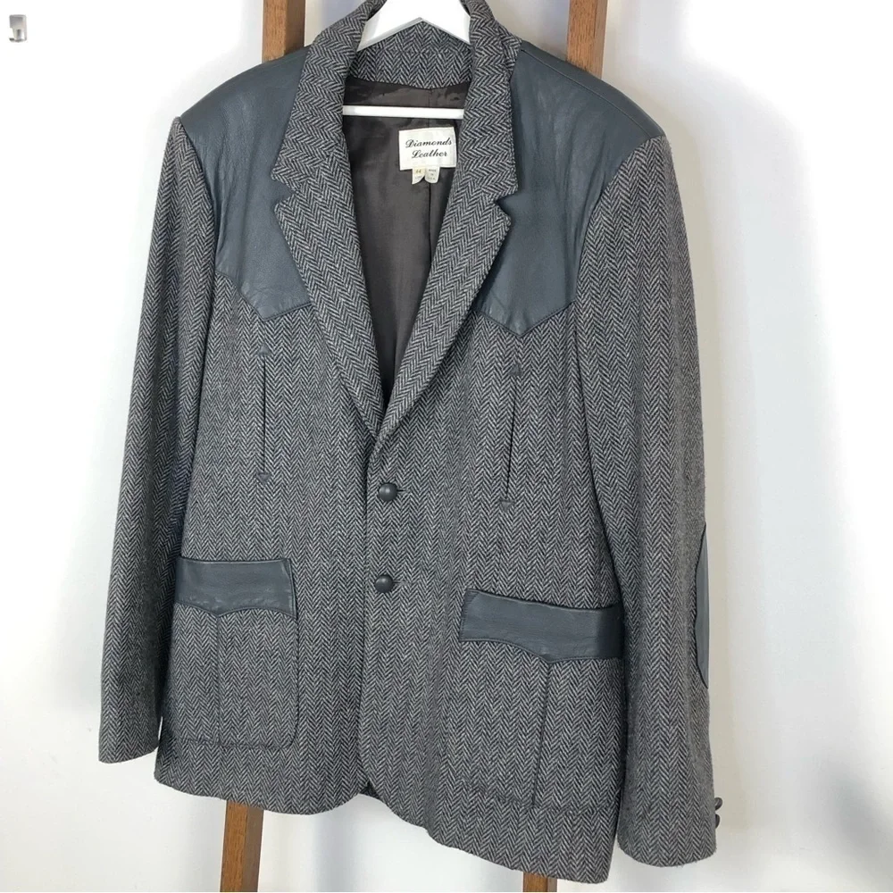 VINTAGE grey herringbone sports jacket leather elbow patches single breasted 44